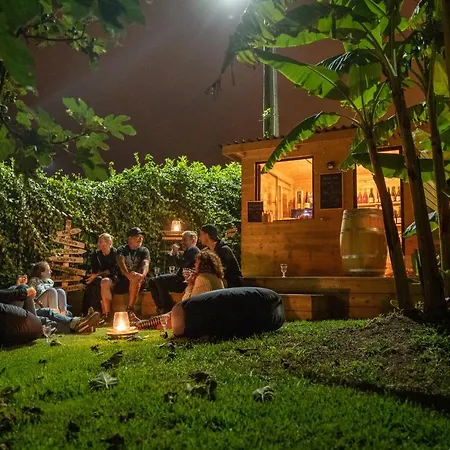 Ocean House - Next To Ribeira D'ilhas Surf ホステル *