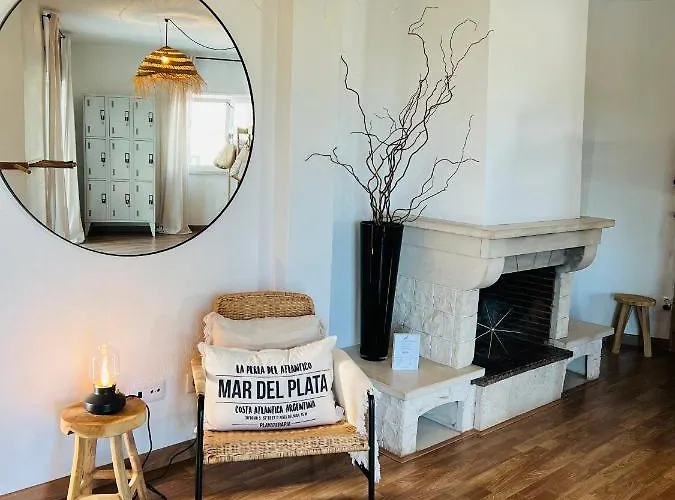 אכסניה Ocean House - Next To Ribeira D'ilhas Surf *