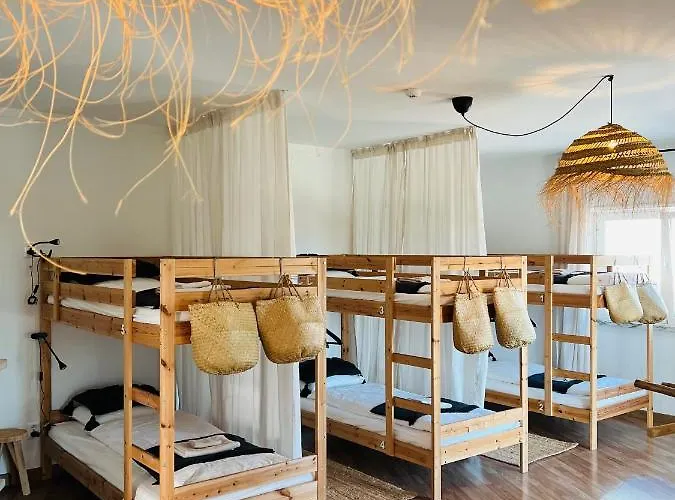 אכסניה Ocean House - Next To Ribeira D'ilhas Surf *