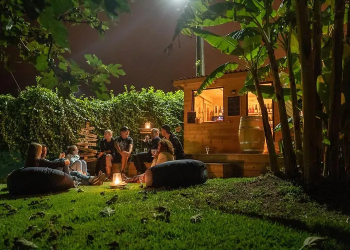 Ocean House - Next To Ribeira D'ilhas Surf אכסניה *