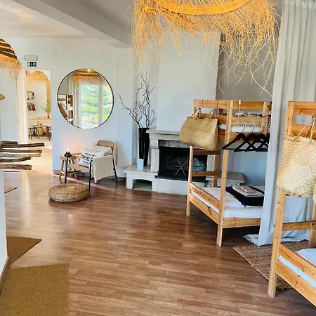 Hostel Ocean House - Next To Ribeira D'ilhas Surf